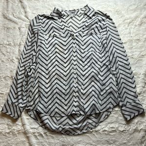 Medium Express White & Gray Chevron Portofino Shirt